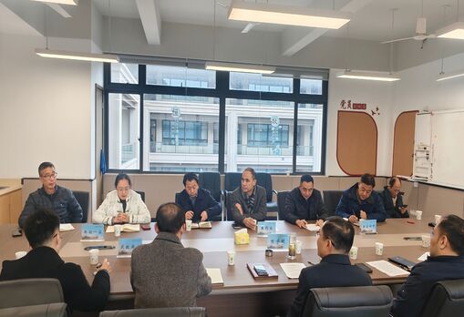 西湖区副区长陈学明一行调研浙音附中龙坞校区