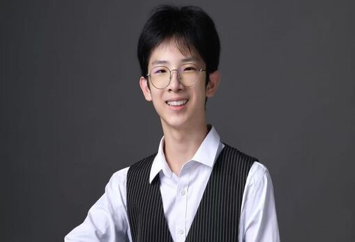 我校黄楚渊同学获第17届安娜·阿玛莉亚国际青年古典吉他大赛公开组冠军